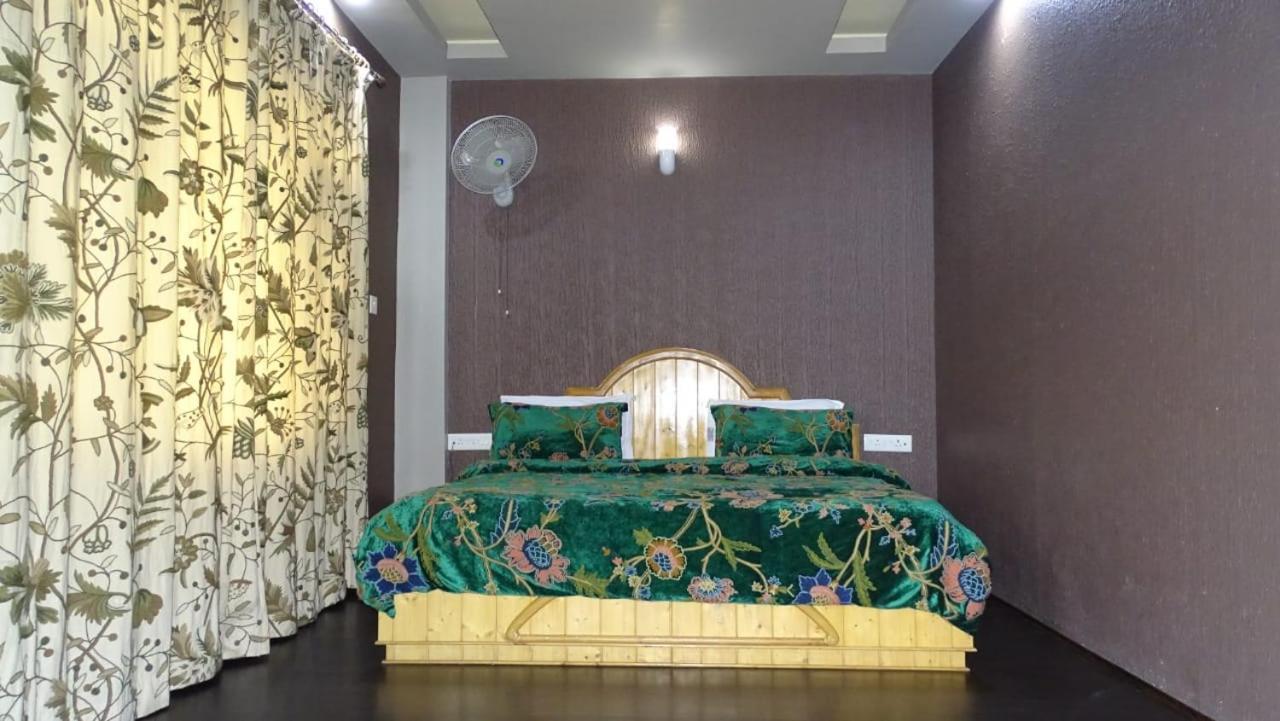 Hotel Shefaf Durgjan Εξωτερικό φωτογραφία